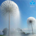 Belle fontaine d'eau de sculpture avec une boule de cristal